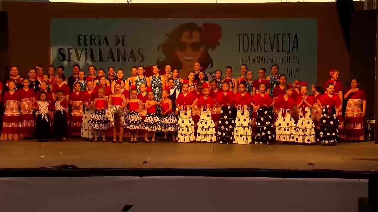 Actuación del Centro de Danza de Lola Morales y Arantxa Blanco